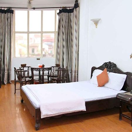 Hoang Cuong Hotel 15 Nguyen Thai Hoc Ханой Екстер'єр фото