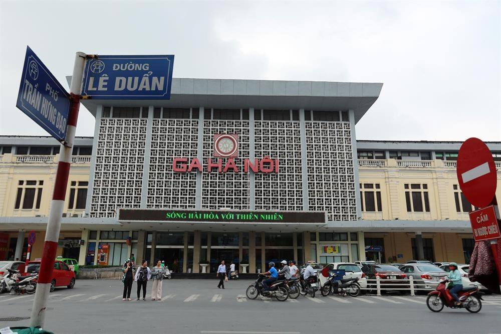 Hoang Cuong Hotel 15 Nguyen Thai Hoc Ханой Екстер'єр фото