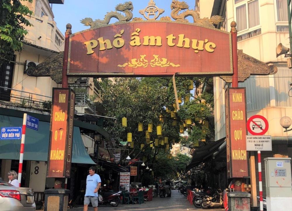 Hoang Cuong Hotel 15 Nguyen Thai Hoc Ханой Екстер'єр фото