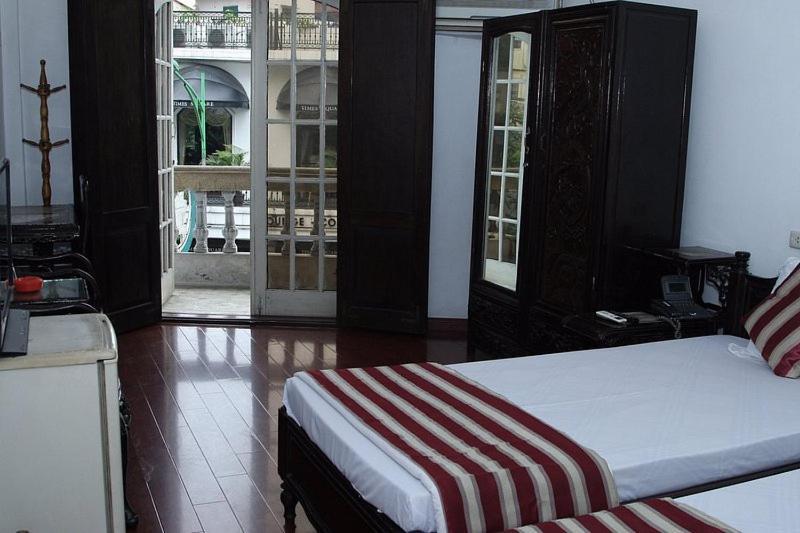 Hoang Cuong Hotel 15 Nguyen Thai Hoc Ханой Екстер'єр фото